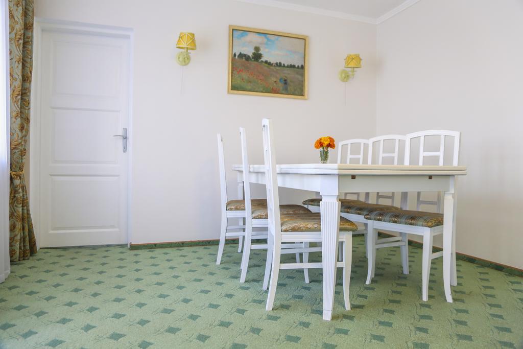 Dnepropetrovsk Hotel Eksteriør billede